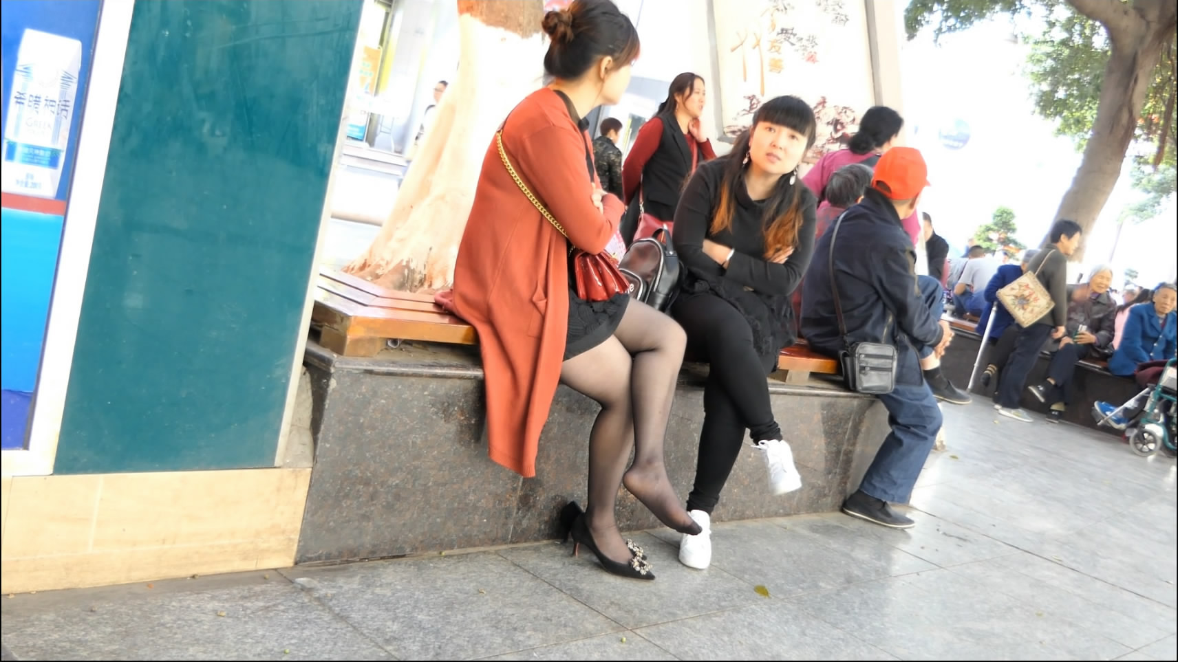 streetsnapnylon[00 02 07][20181208 232847 2]